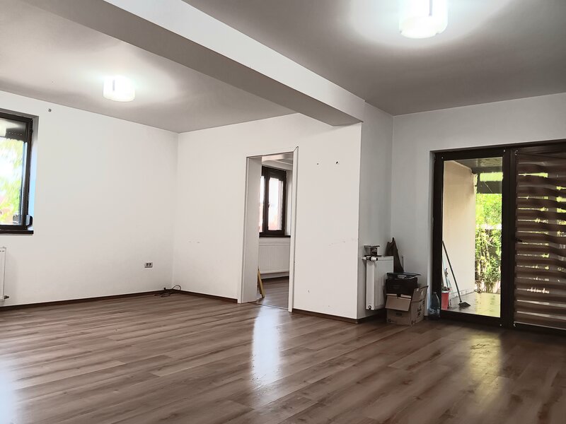 Domnesti, Irish Villa,