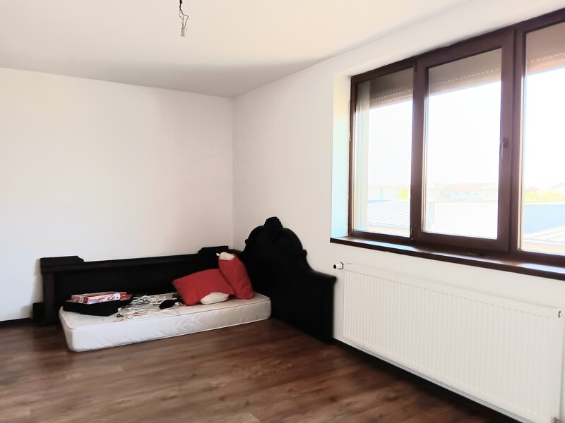 Domnesti, Irish Villa,